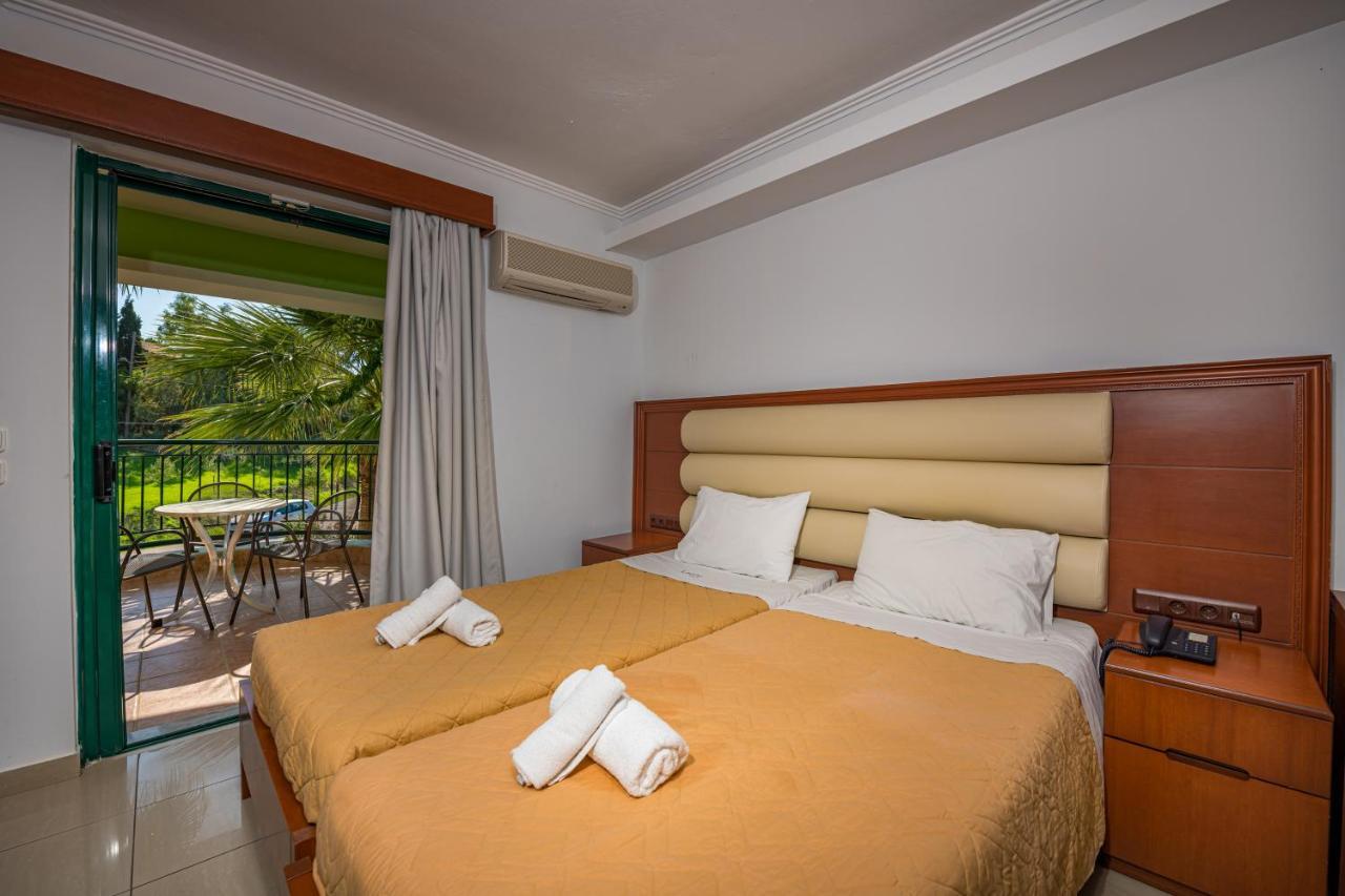 Caretta Beach Resort & Waterpark Kalamákion Dış mekan fotoğraf
