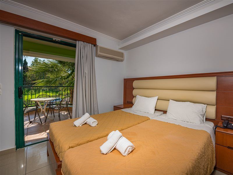 Caretta Beach Resort & Waterpark Kalamákion Dış mekan fotoğraf