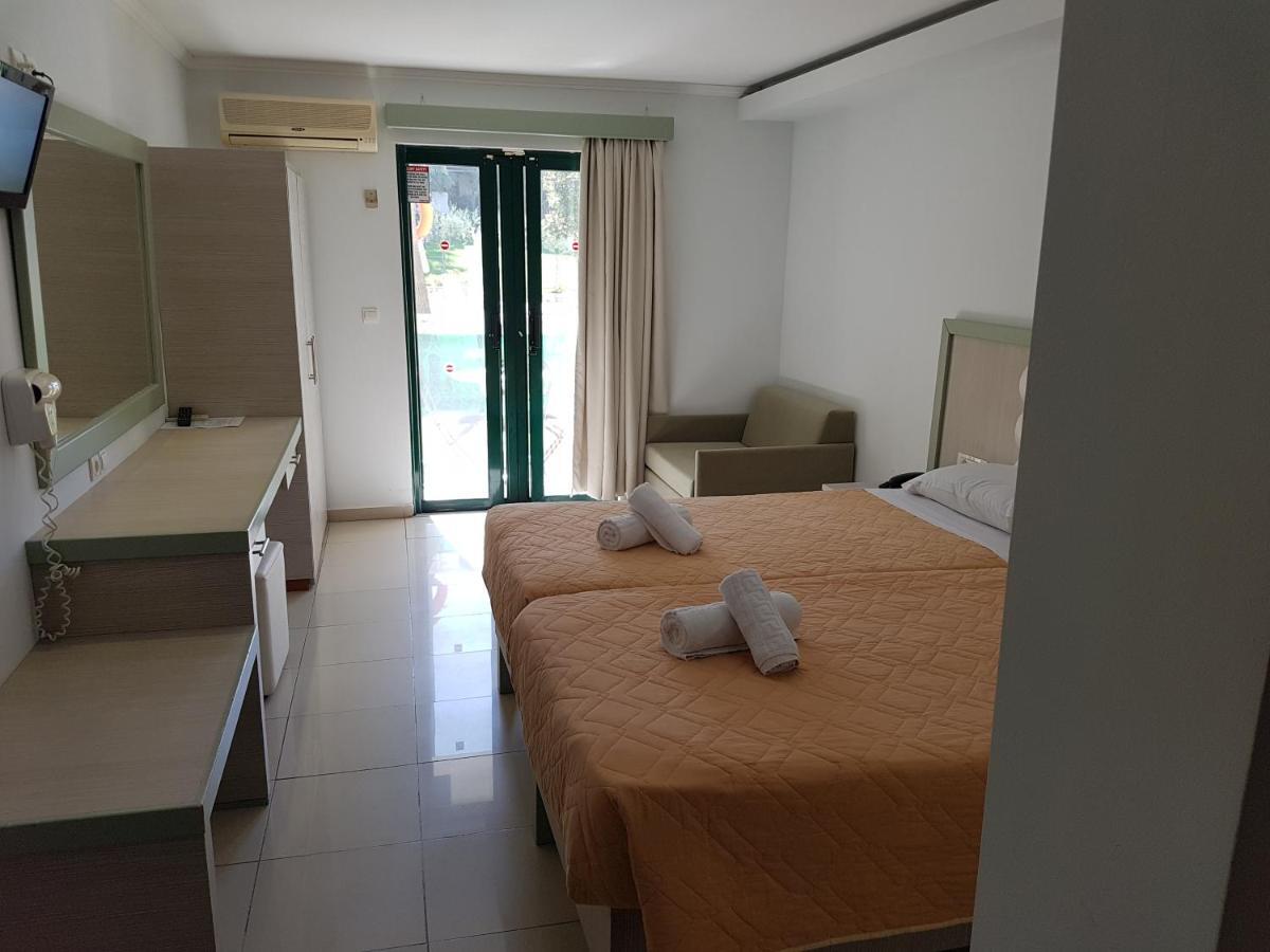 Caretta Beach Resort & Waterpark Kalamákion Dış mekan fotoğraf